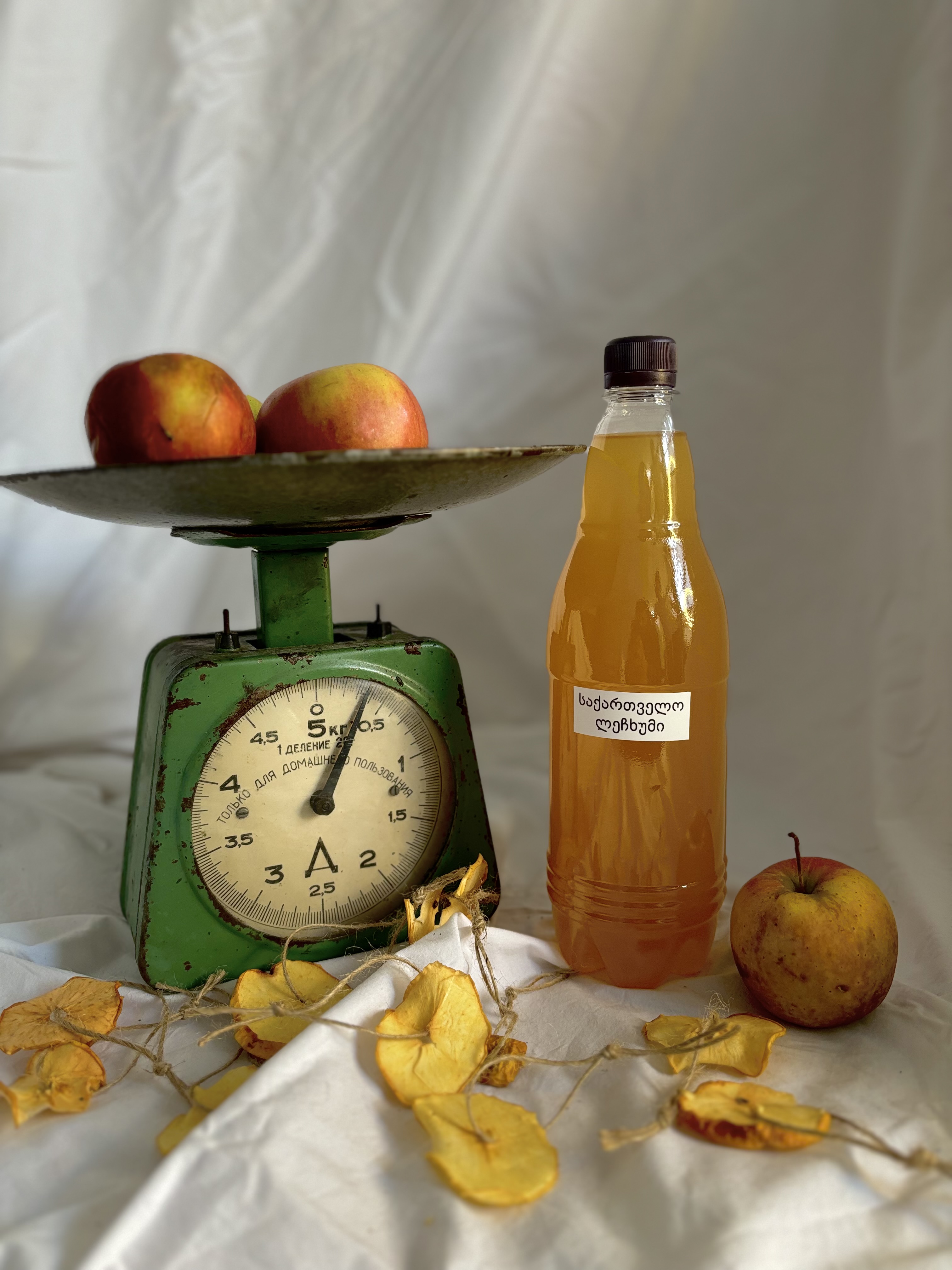 Apple cider vinegar (1L plastic bottle)